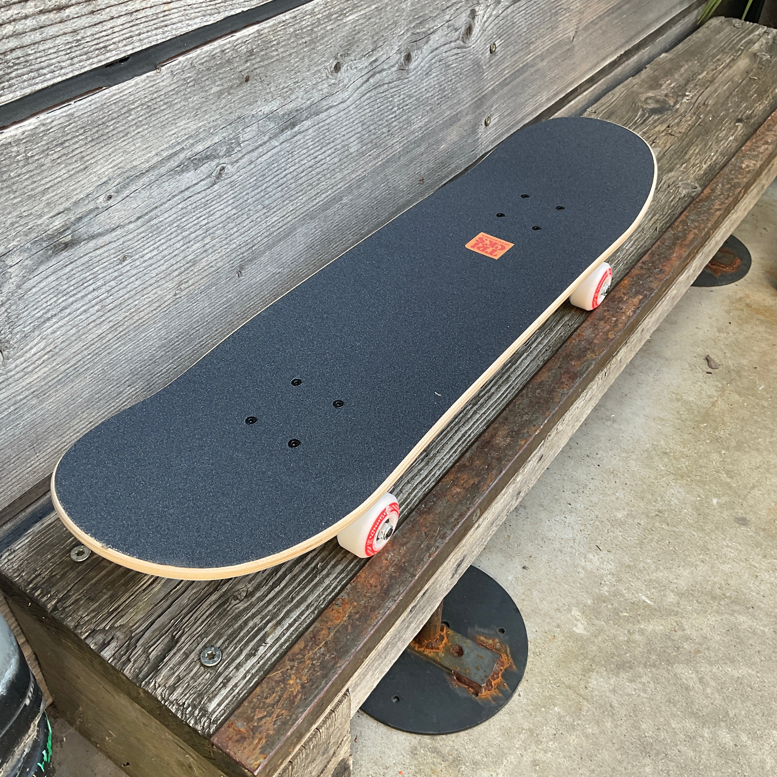 Tricks Skateboarding Day 7.75"x29.8" Komplettbrett für Kinder