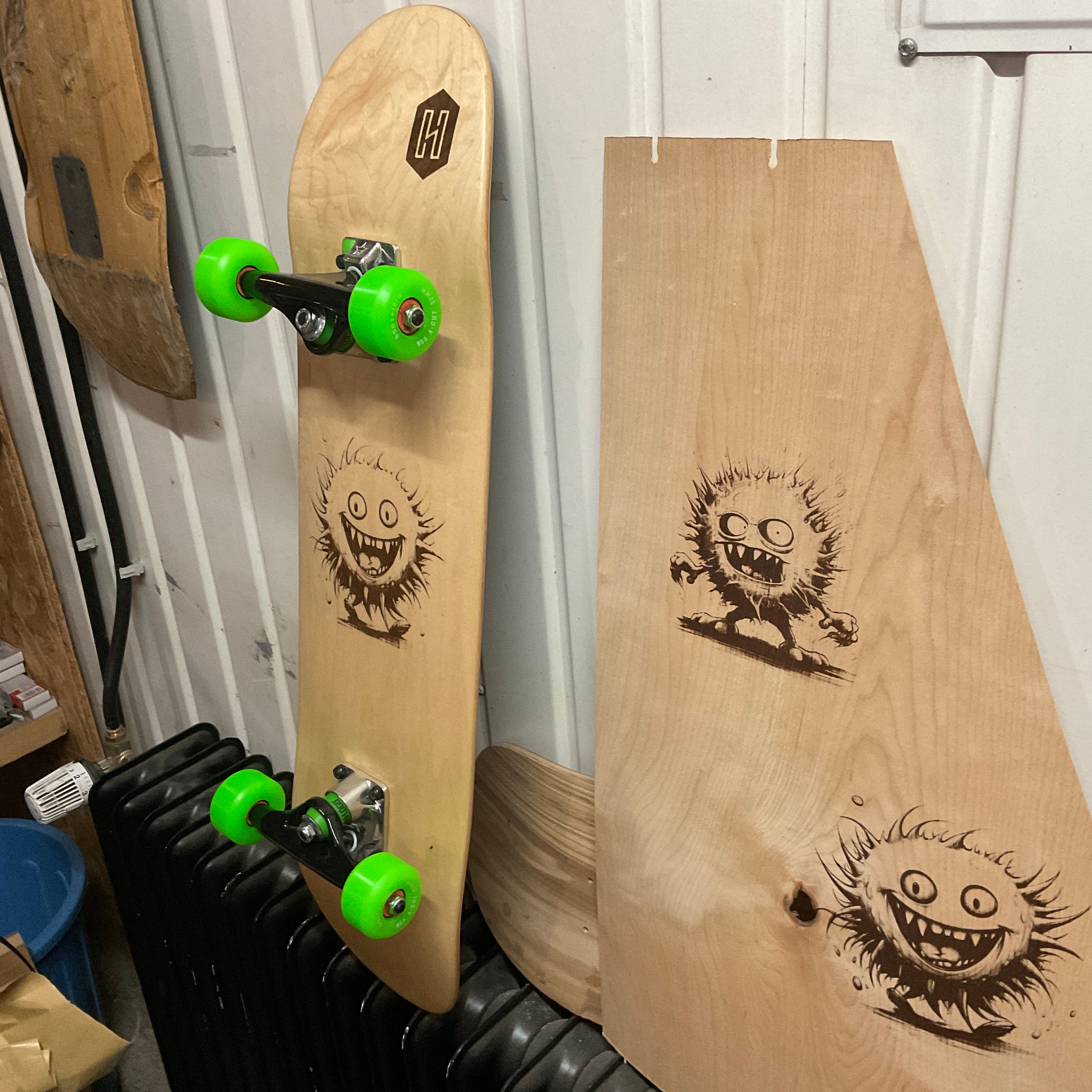 Hackbrett "Almas Keule" Ahorn V2 / Koronamonster