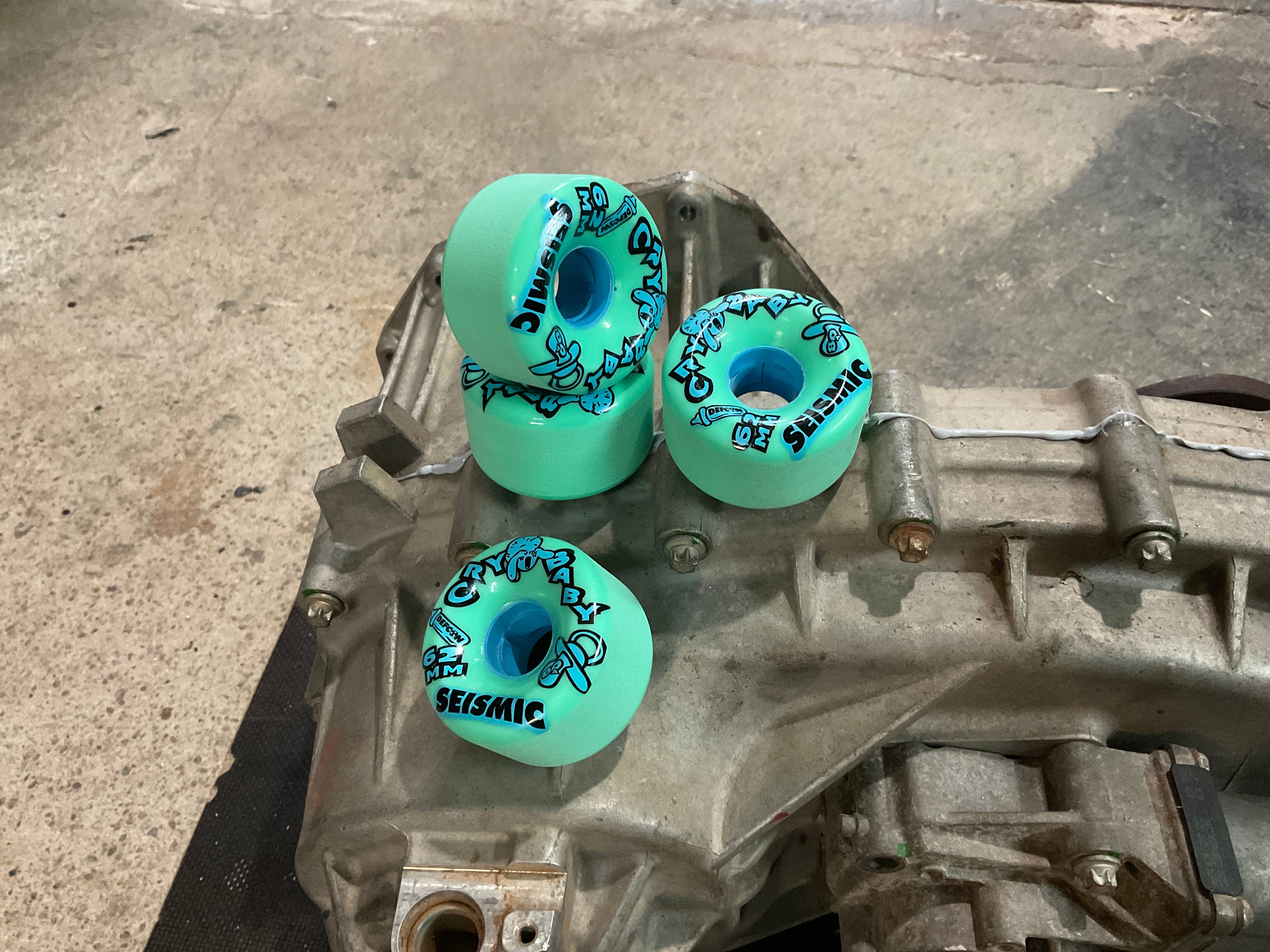 Seismic Cry Baby 62mm 80a Mint (defcon urethane)