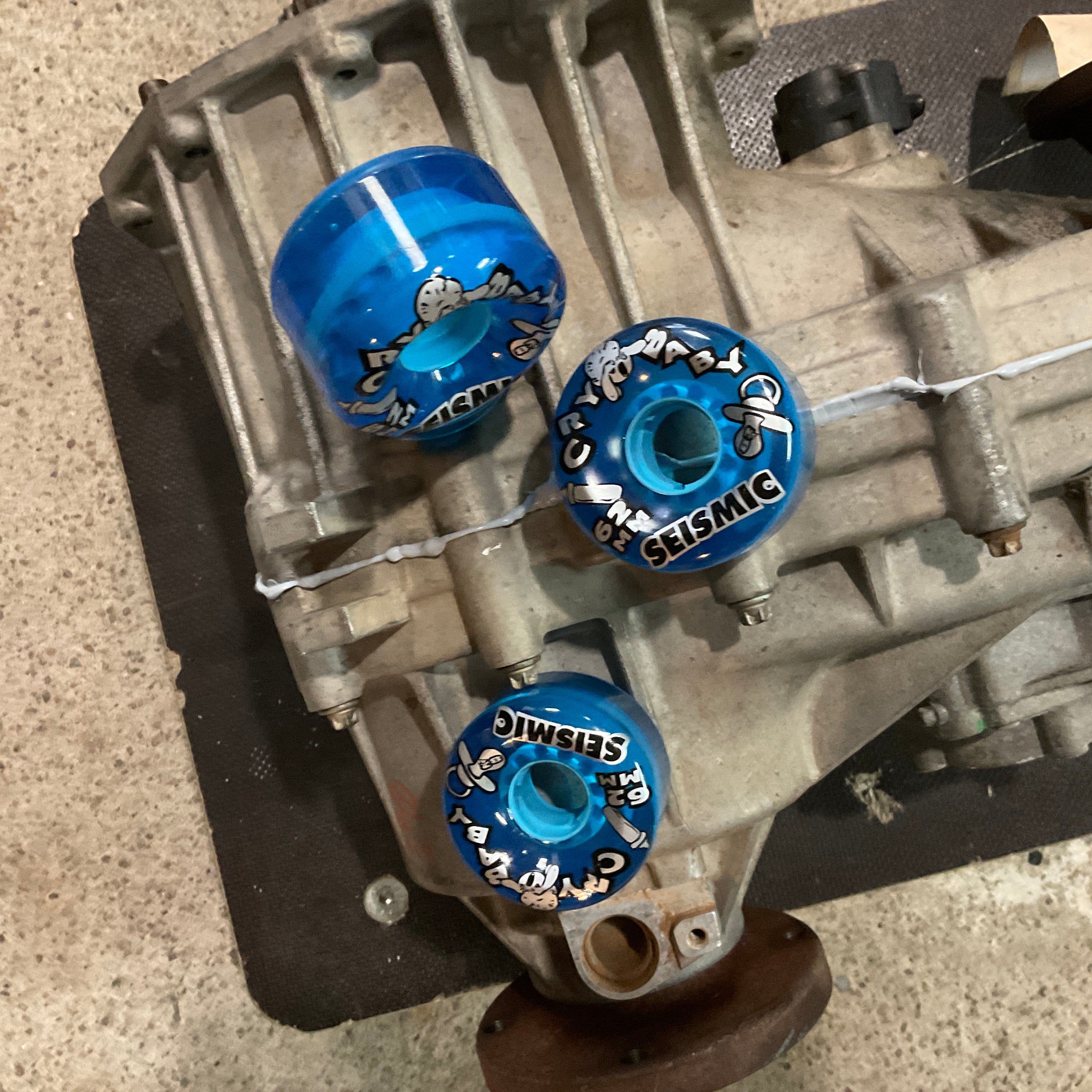 Seismic Cry Baby 62mm 82a Crystal Clear Blue