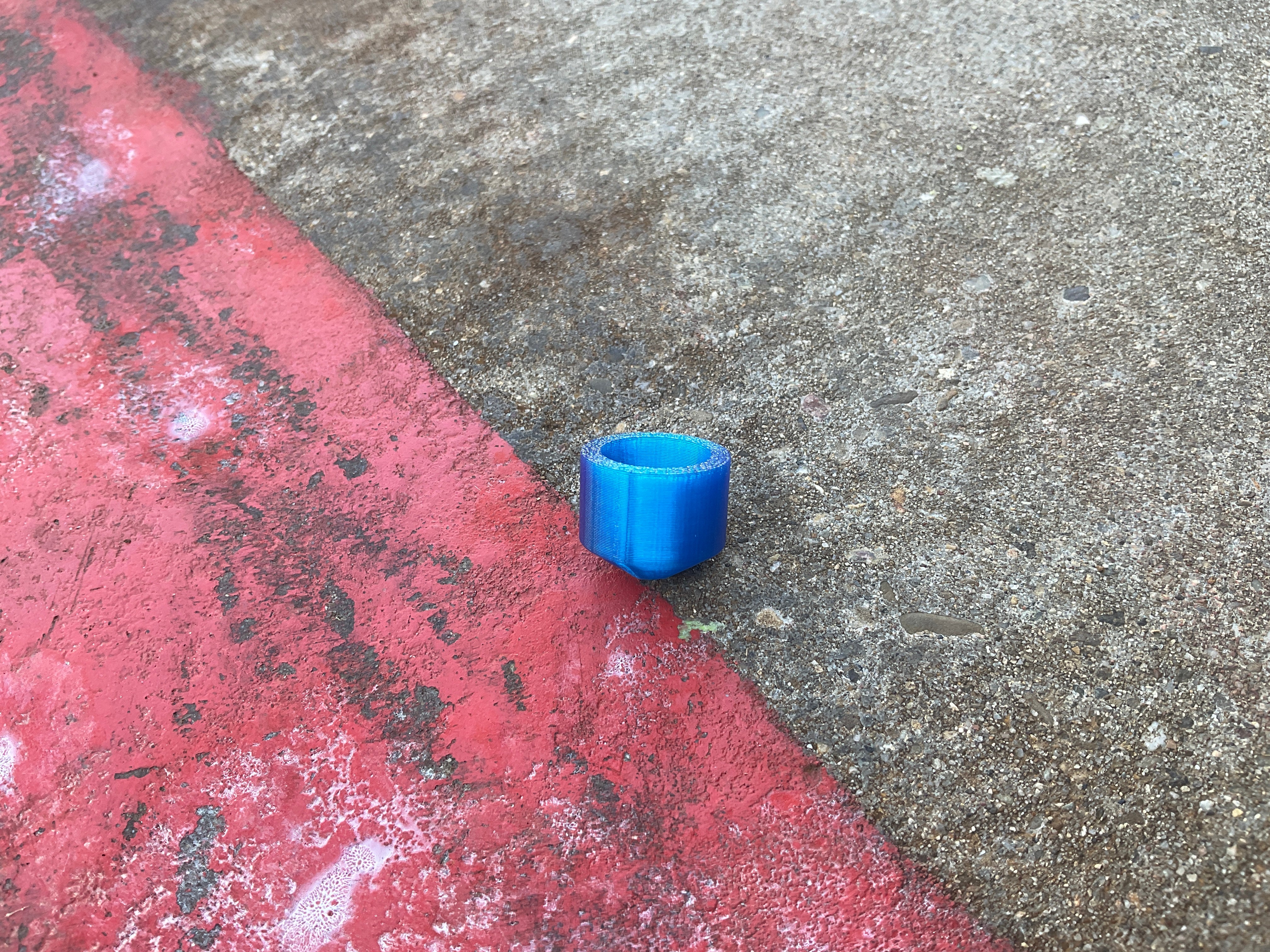 Layback Pivot Cup für Bear Grizzly 852, Grizzly 845 und Paris Trucks / blau