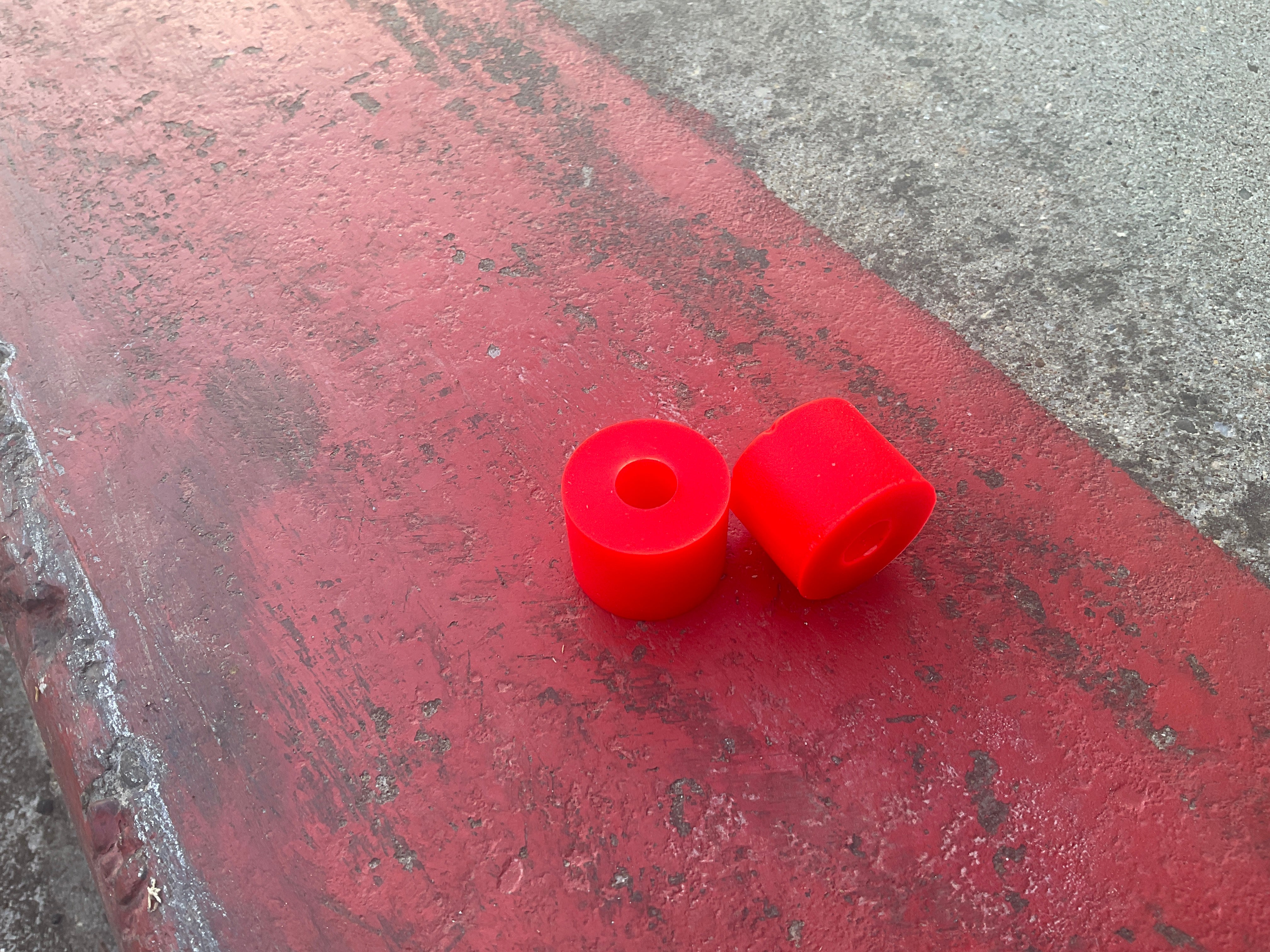 Venom Bushing Tall 90a Red