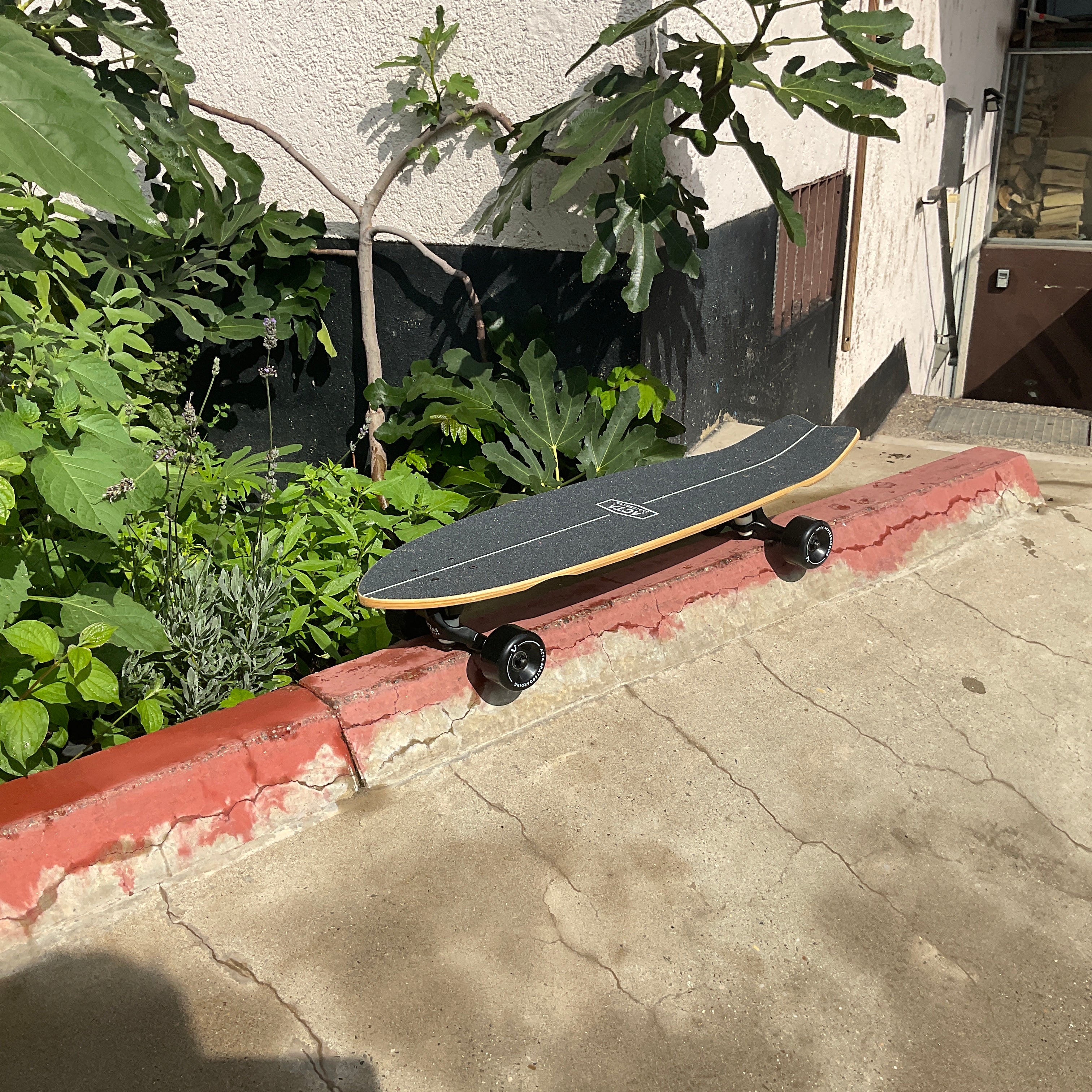 ACTA Surfskate Upside Down 32" Komplettbrett