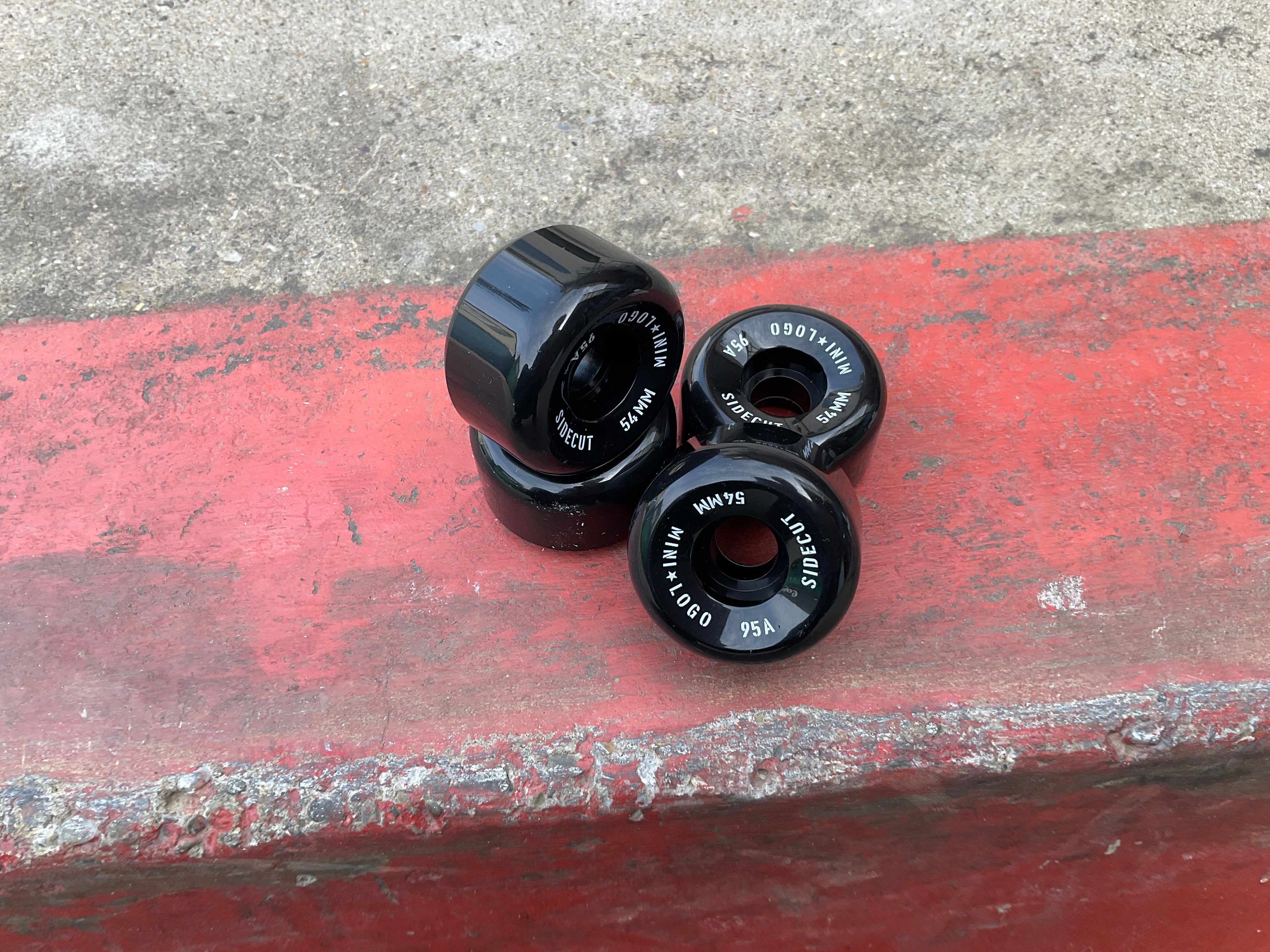 Mini-Logo Hybrid Sidecut 3 95a black