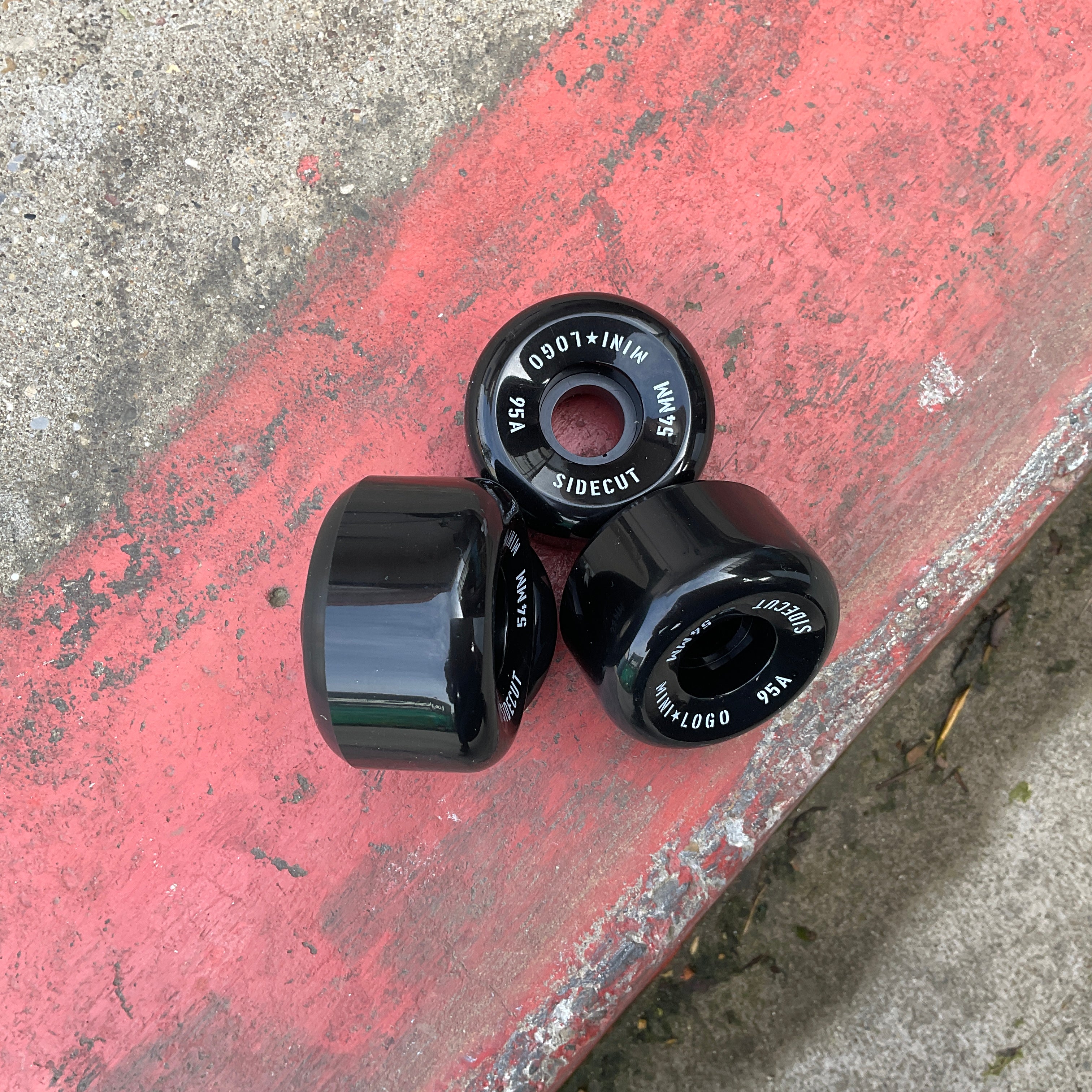 Mini-Logo Hybrid Sidecut 3 95a black