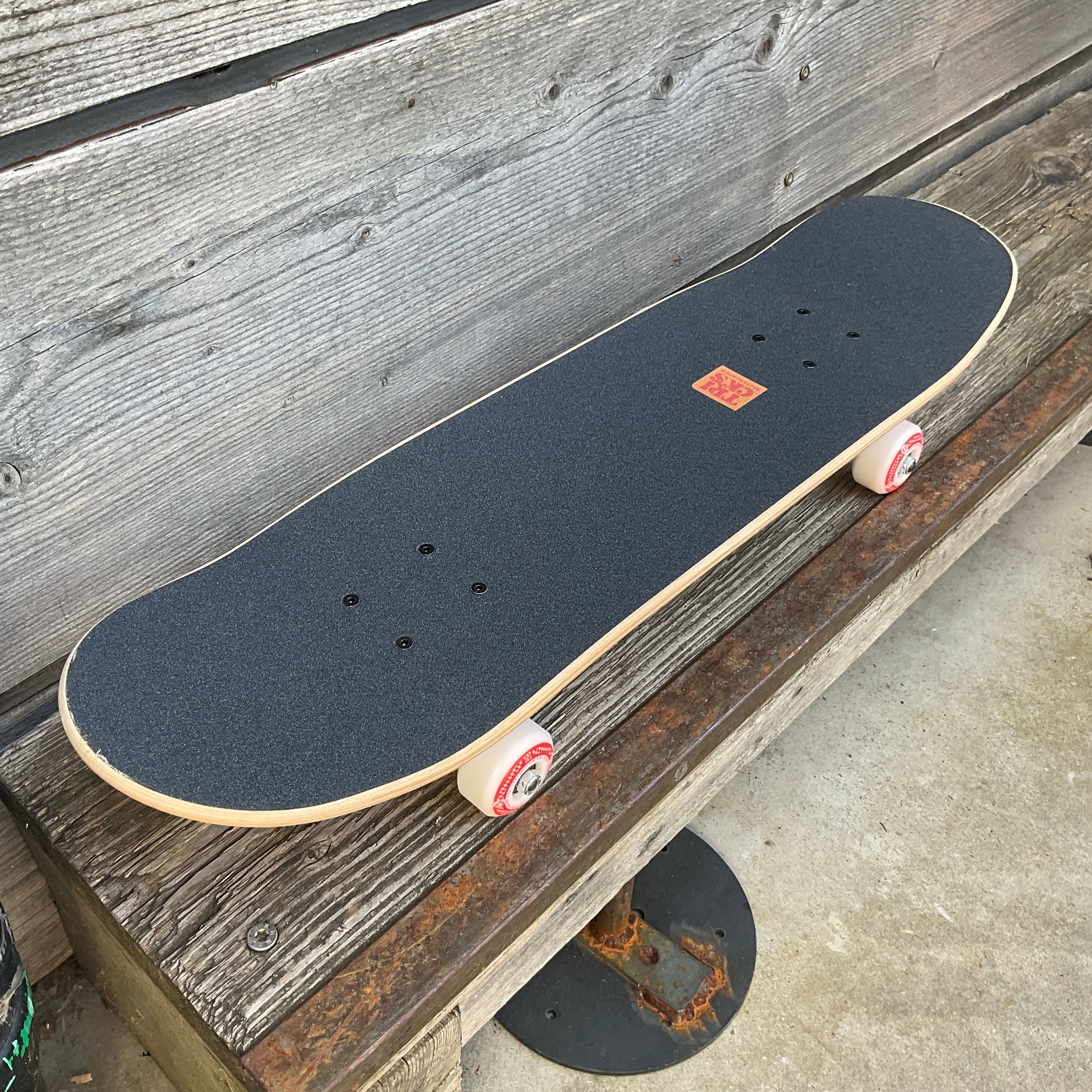 Tricks Breakfast 7.5"x28.3" Komplettbrett für Kinder