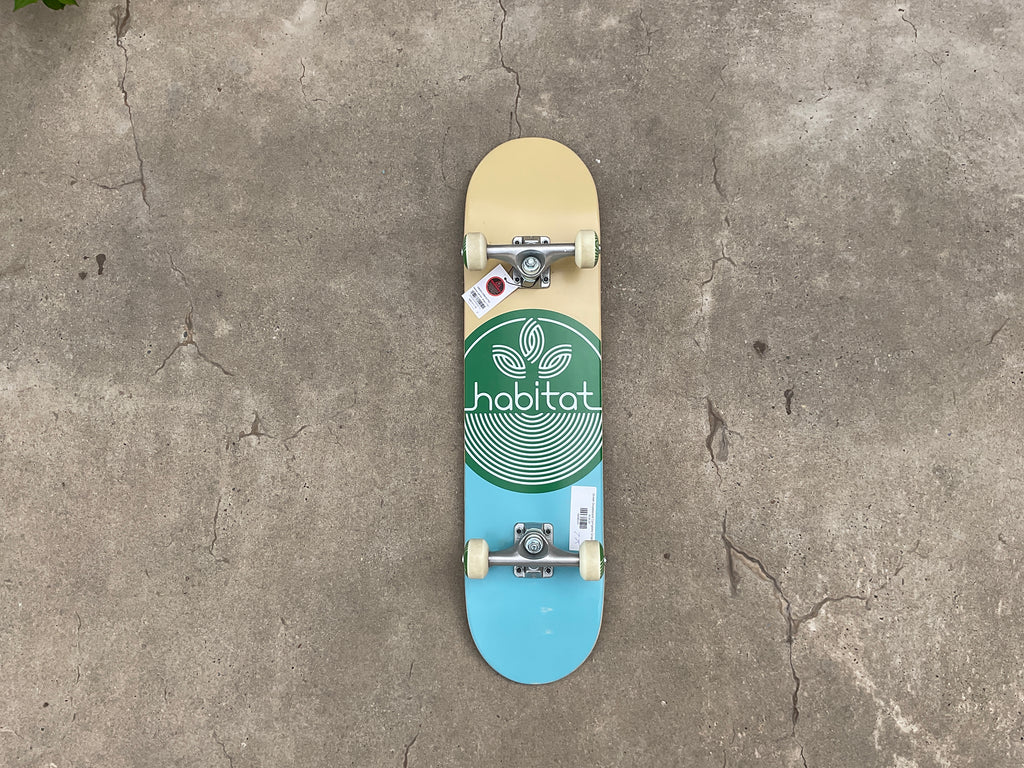 Habitat Leaf Dot Green Skateboard Complete 7.75" x 31"