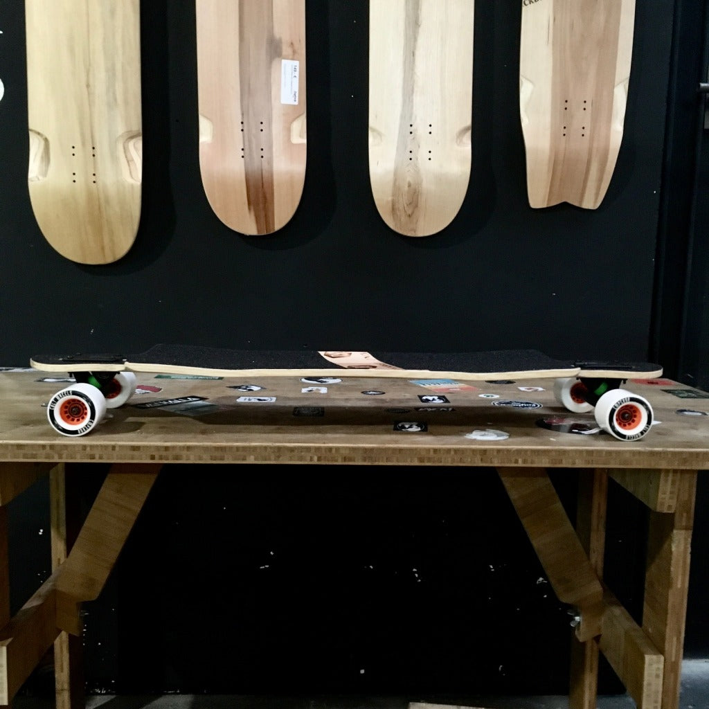 Hackbrett Höllental Waldapfel – Komplettbrett layback-skateshop.myshopify.com Longboard Skateboard