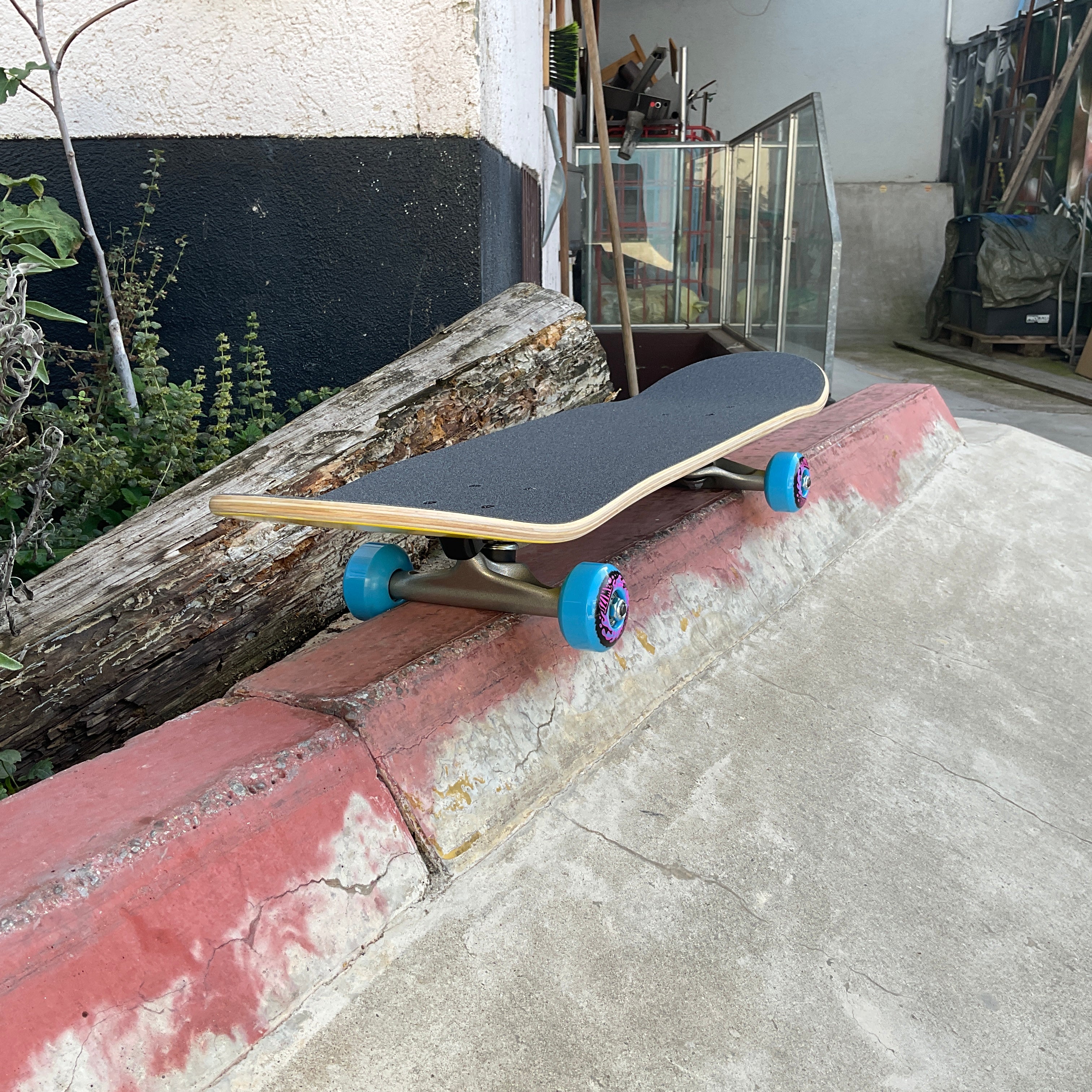 Santa-Cruz Screaming Hand Mini Kinderskateboard 7.75 x 30"
