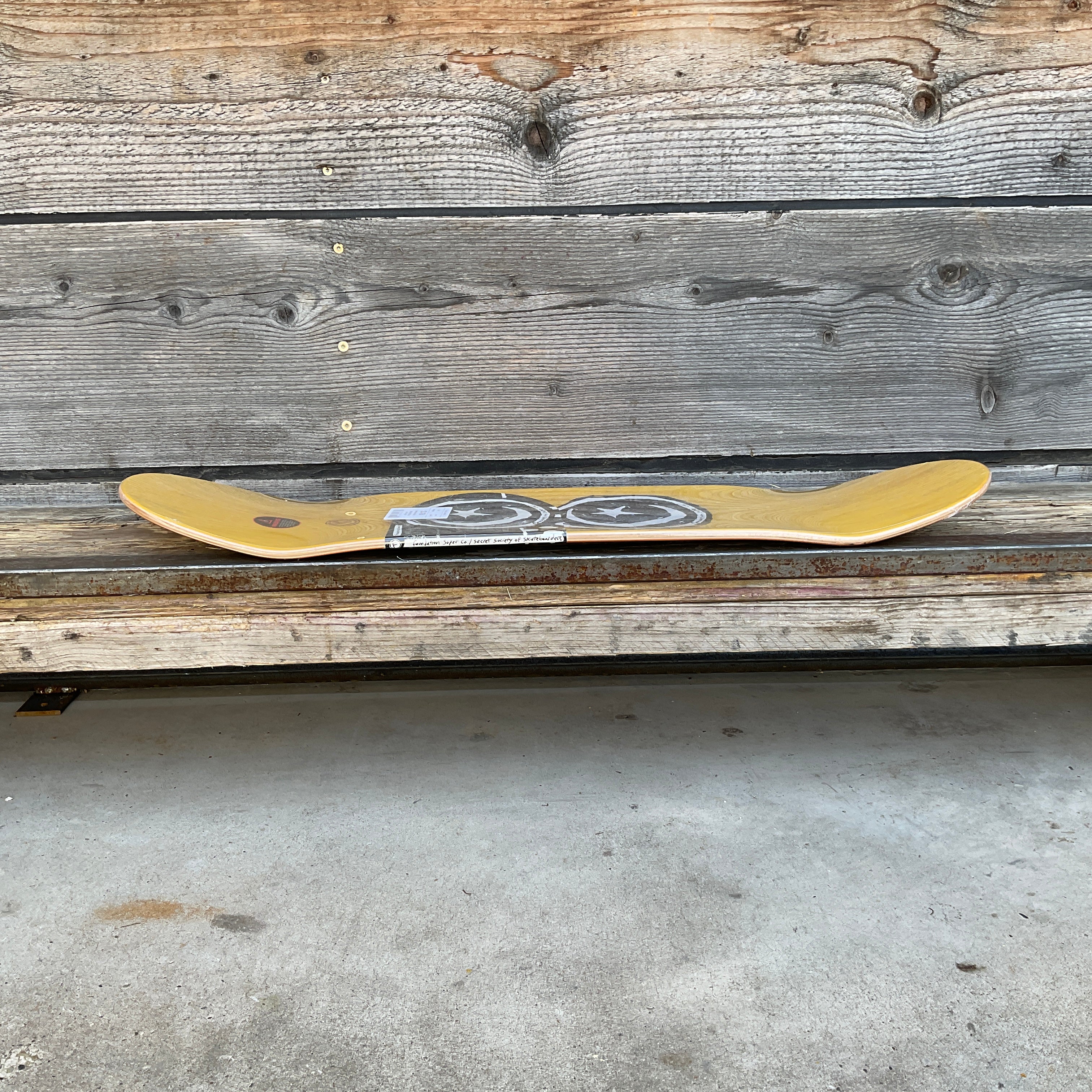 Foundation Dragon white 8.13" x 31.95"